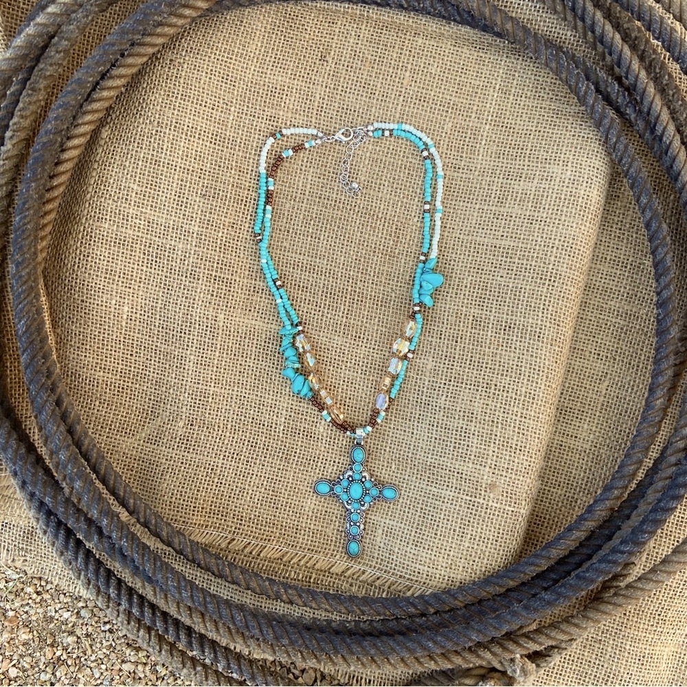 Faux Turquoise Western Beaded Necklace - Picture 4 of 9